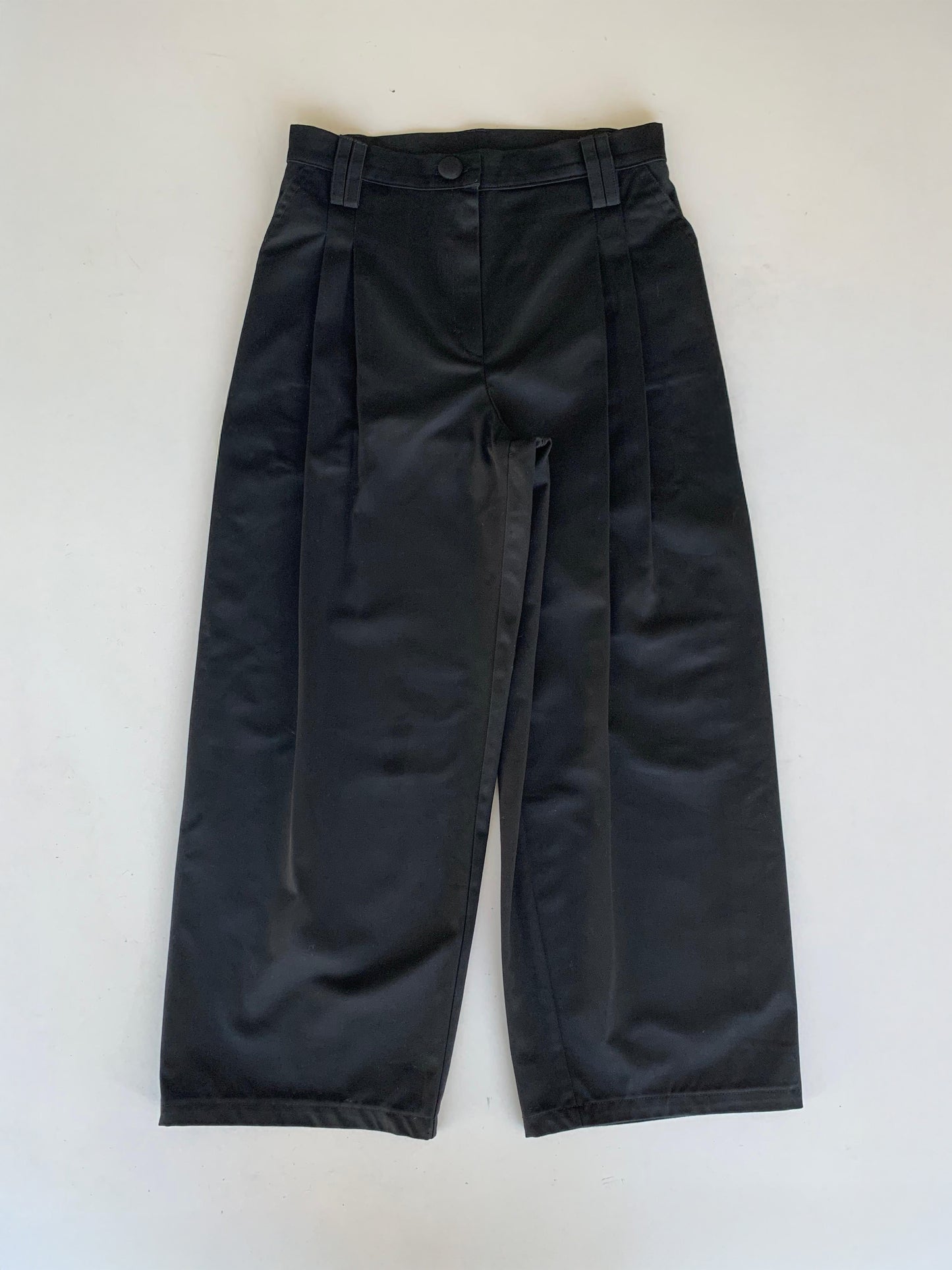 PREVENTA Pantalón Pleats Negro